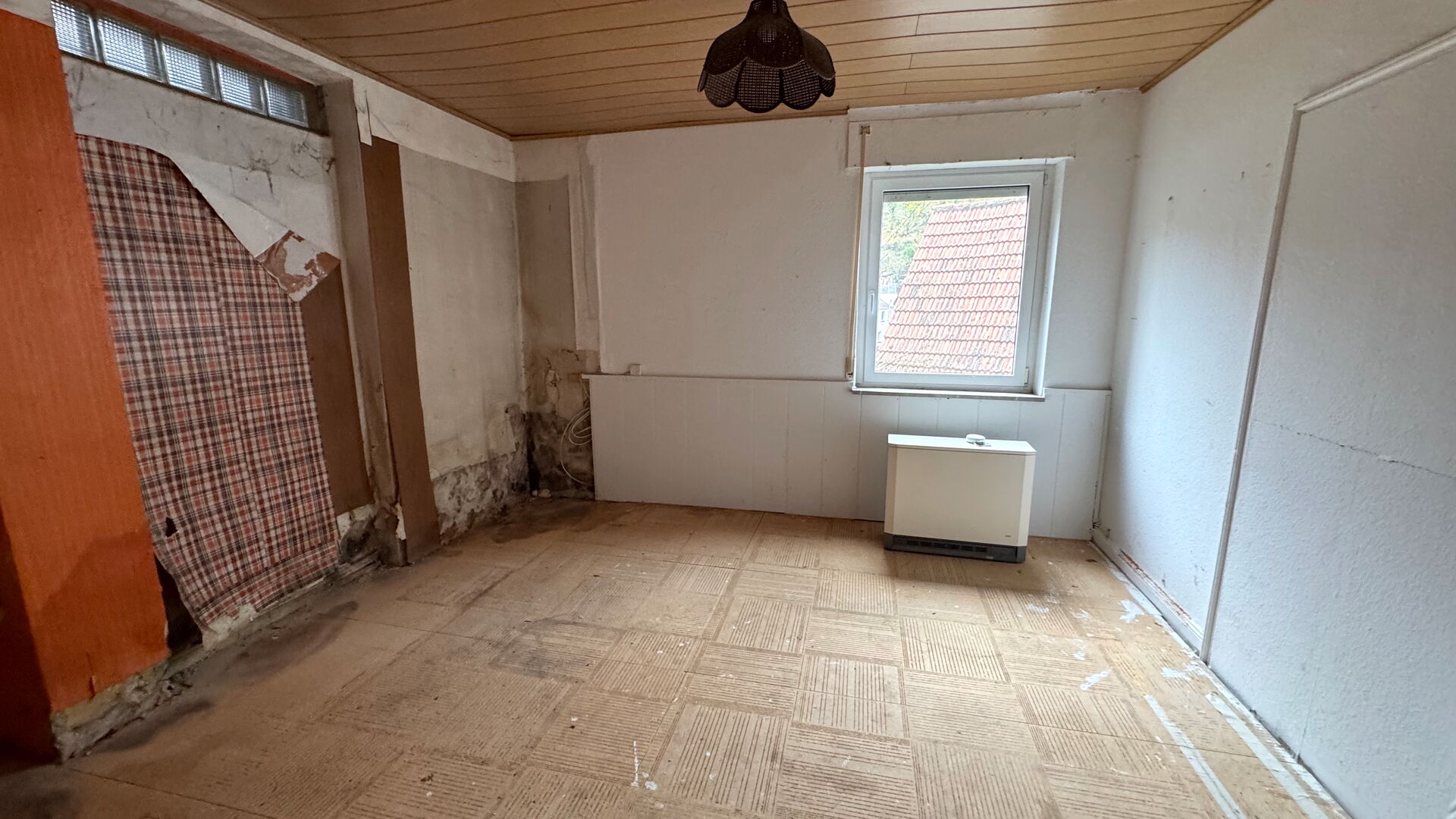 Sanierungsbedürftige 1 Familien-Haushälfte, Weinheim-
