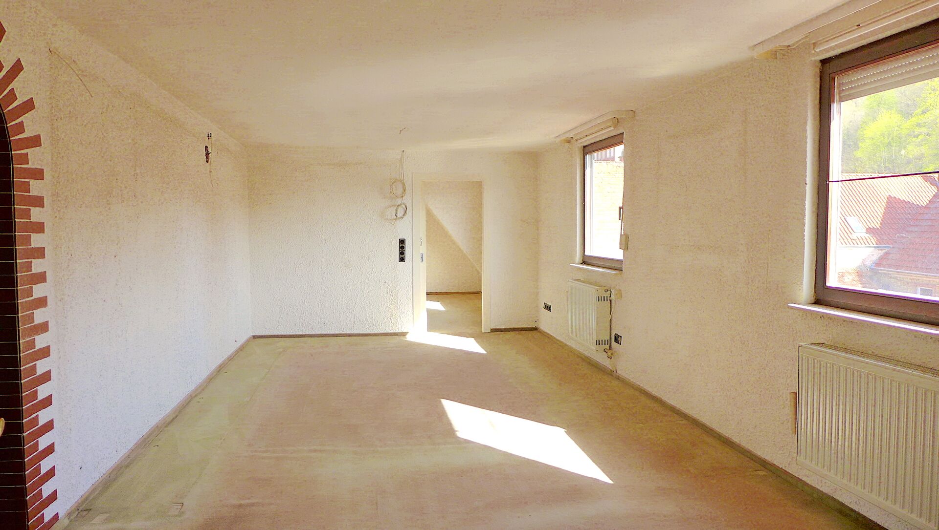 Altbau Dachgeschoß-Eigentumswohnung, für junge Leute zum Selbstausbau - VERKAUFT - in Weinheim