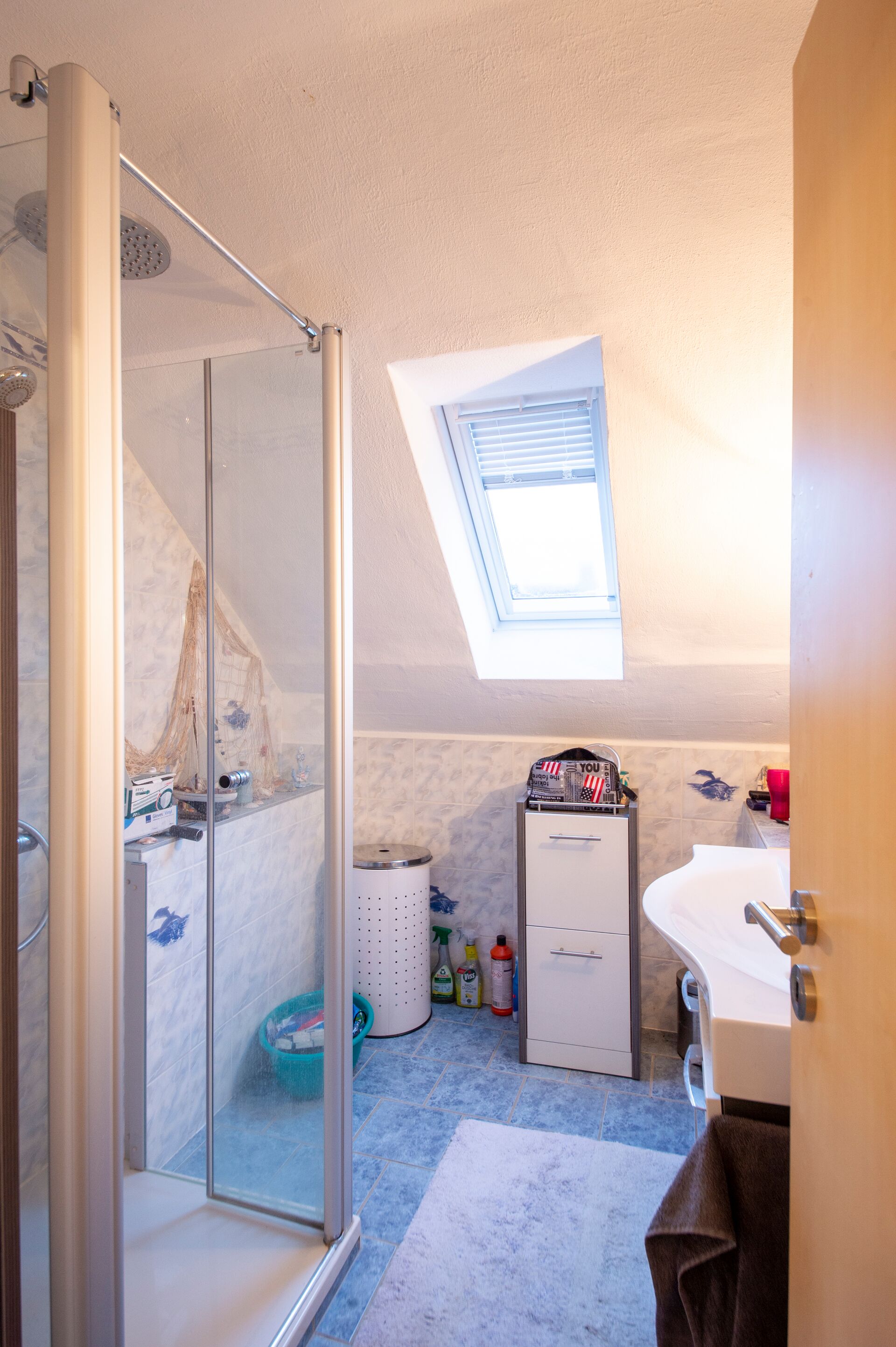 Renoviertes und freistehendes Zweifamilienhaus in bevorzugter Wohnlage, Weinheim Lützelsachsen in Weinheim