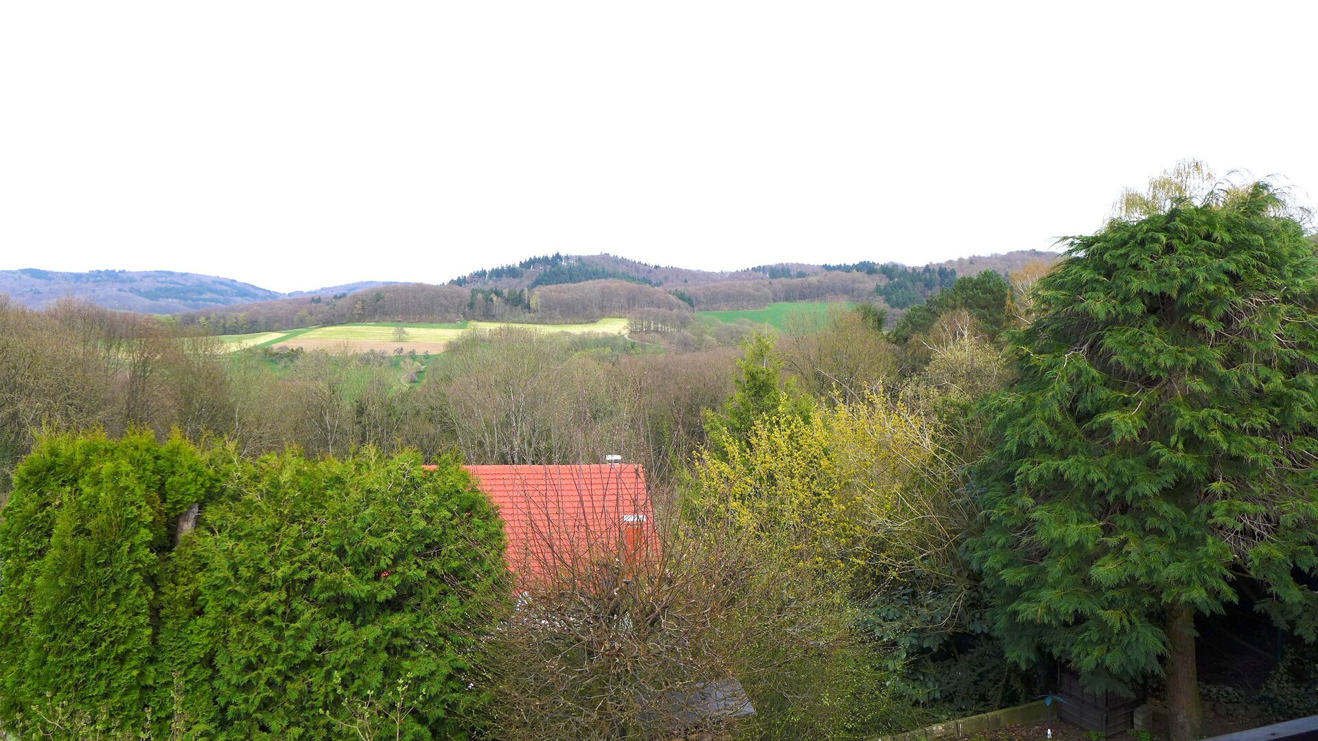 1 Familienhaus mit Einliegerwohnung in Aussichtslage Weinheim - Ortsteil in Weinheim