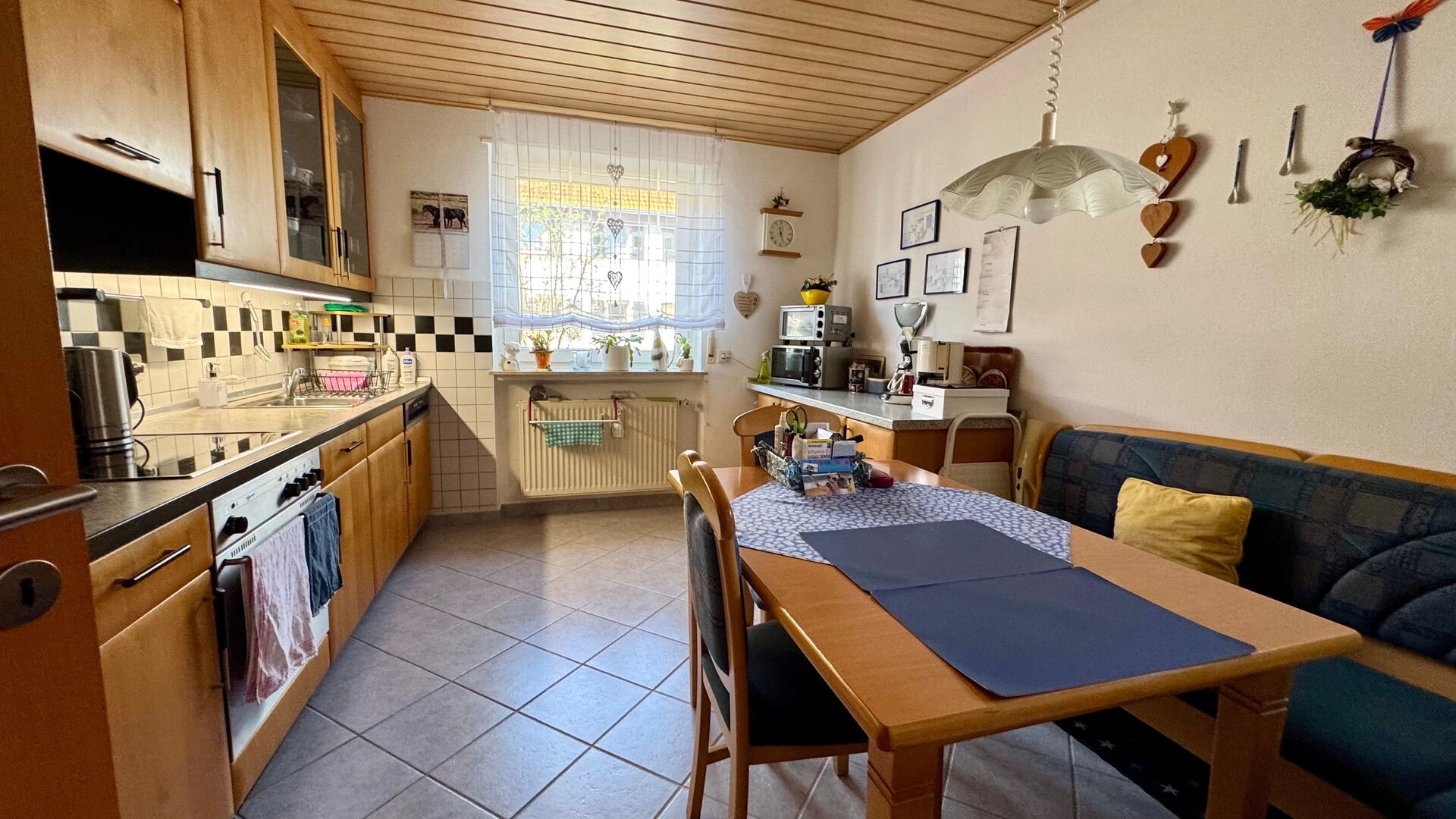 Zentrumnahes u. gepflegtes 2 Familienhaus, Weinheim-Nordstadt in Weinheim