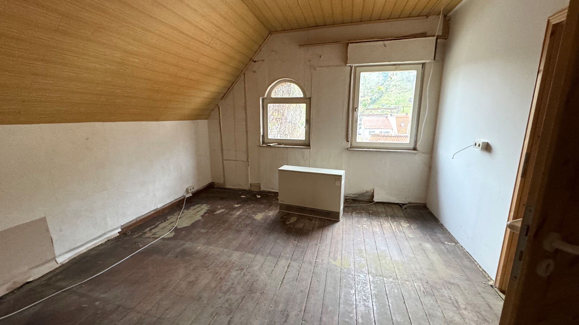 Sanierungsbedürftige 1 Familien-Haushälfte, Weinheim-