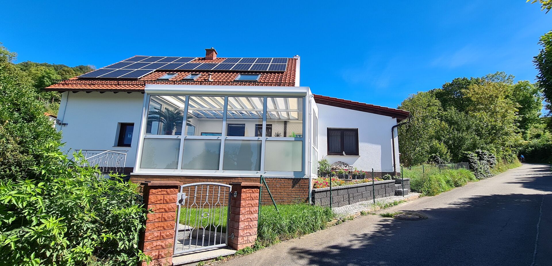 Renoviertes und freistehendes Zweifamilienhaus in bevorzugter Wohnlage, Weinheim Lützelsachsen in Weinheim