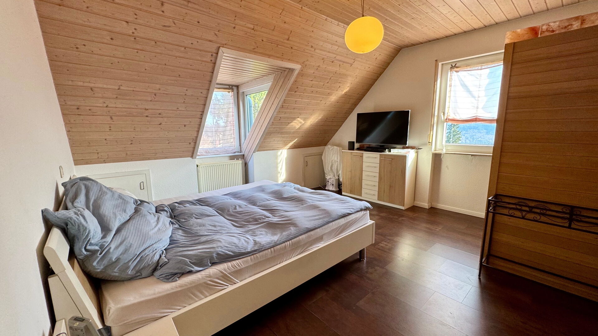 Großzügige Dachgeschosswohnung mit Galerie, Balkon, Wald-Michelbach OT Siedelsbrunn in Wald-Michelbach