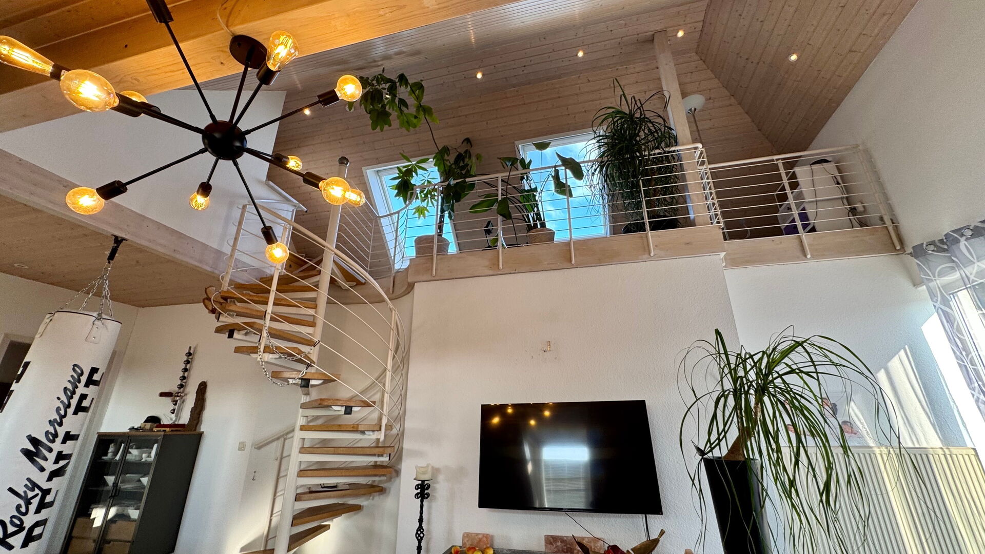 Großzügige Dachgeschosswohnung mit Galerie, Balkon, Wald-Michelbach OT Siedelsbrunn in Wald-Michelbach