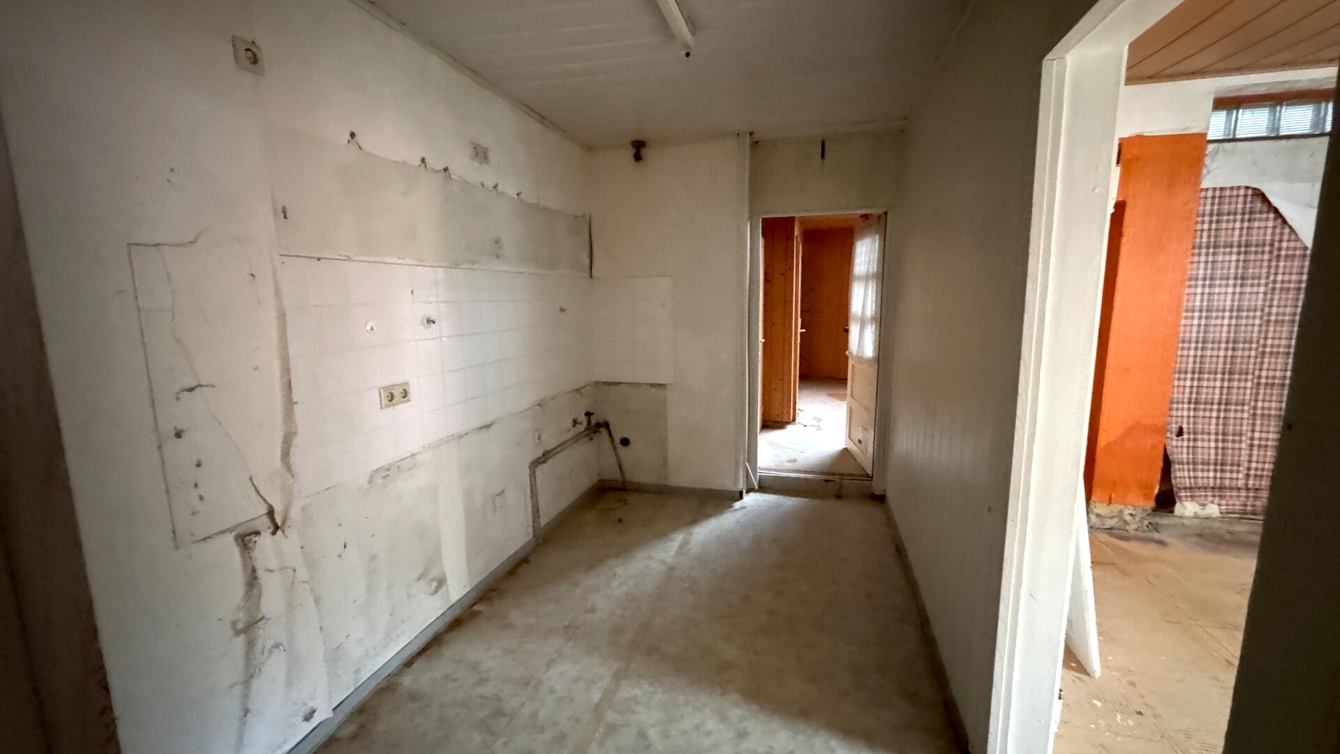 Sanierungsbedürftige 1 Familien-Haushälfte, Weinheim-