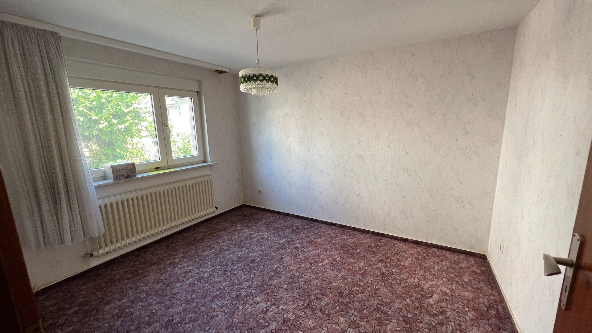 Sanierungsbedürftige 5 Zimmer Haushälfte, Weinheim-Stadt in Weinheim