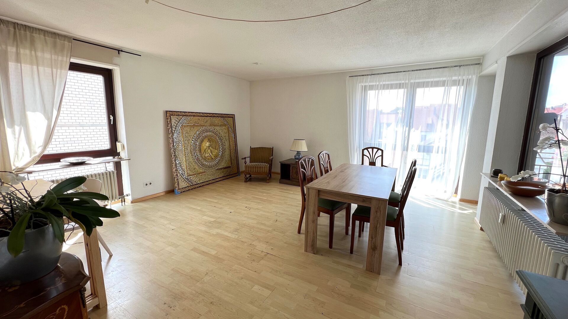 Sonnige 4 Zimmer Wohnung 