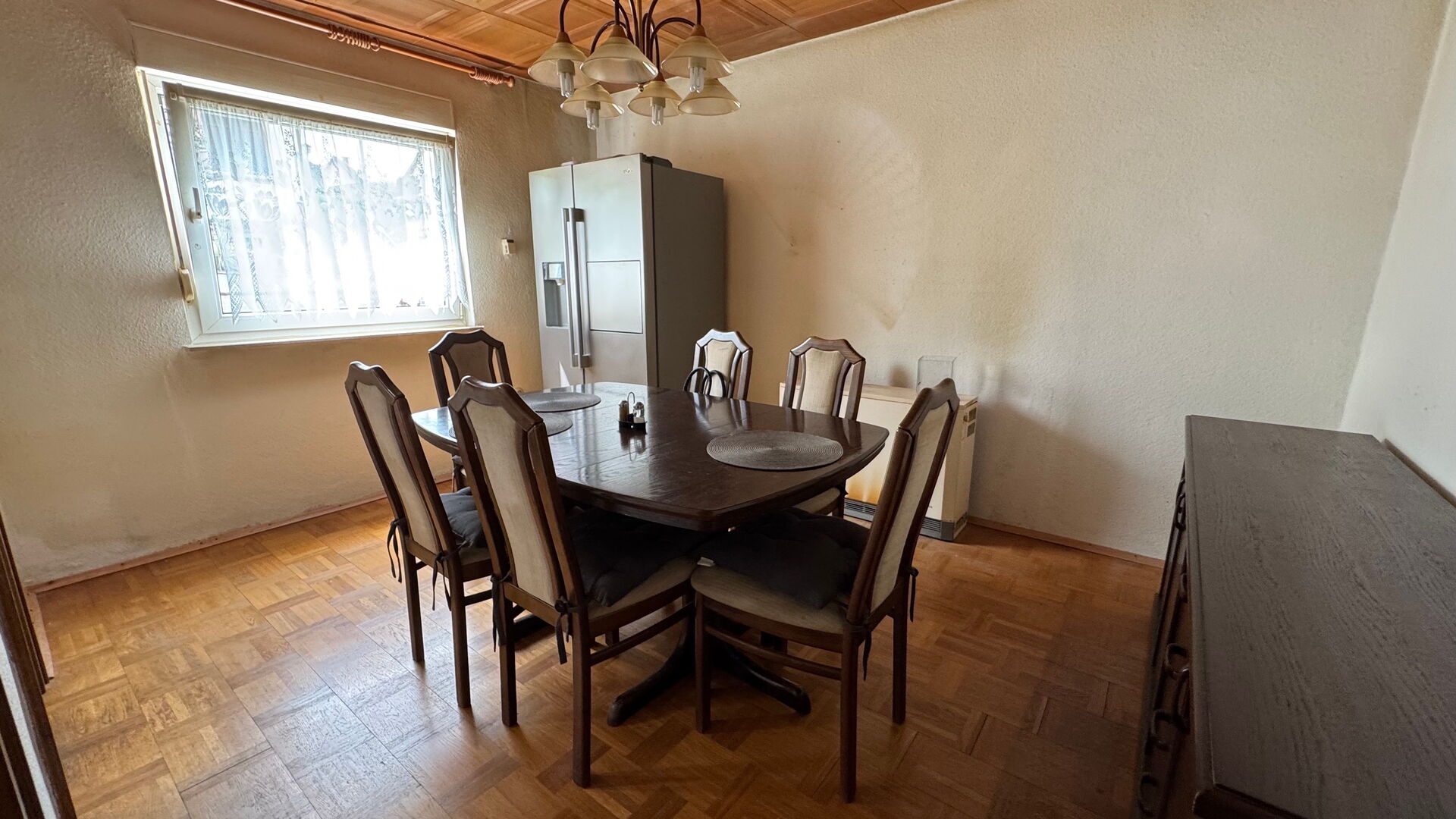 Großzügiges Einfamilienhaus mit zwei Wohneinheiten und terrassiertem Garten in Mitten von Birkenau in Birkenau