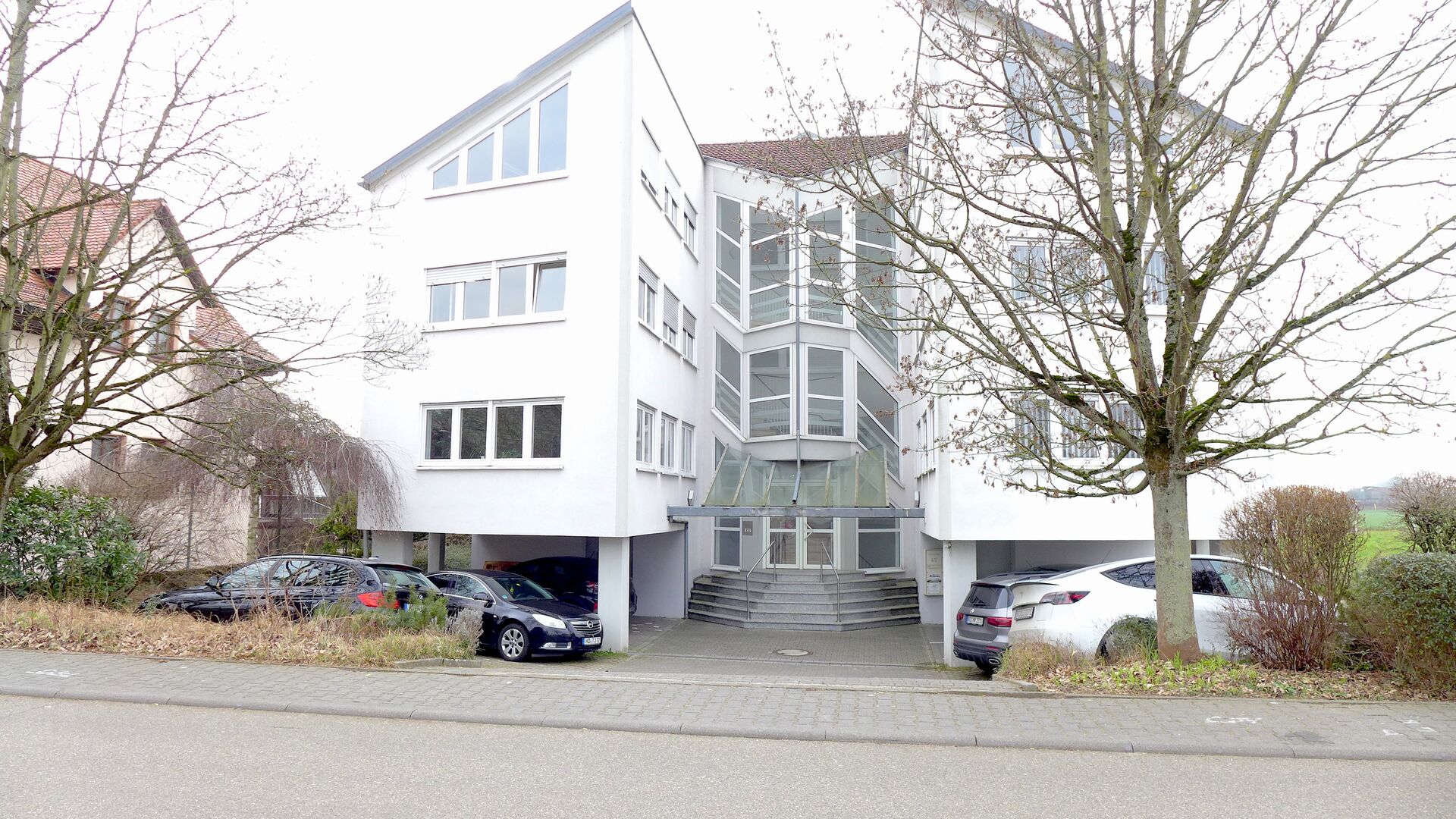 Großzügige Büroeinheit in modernem Bürohaus, Weinheim-Mult -VERMIETET- in Weinheim