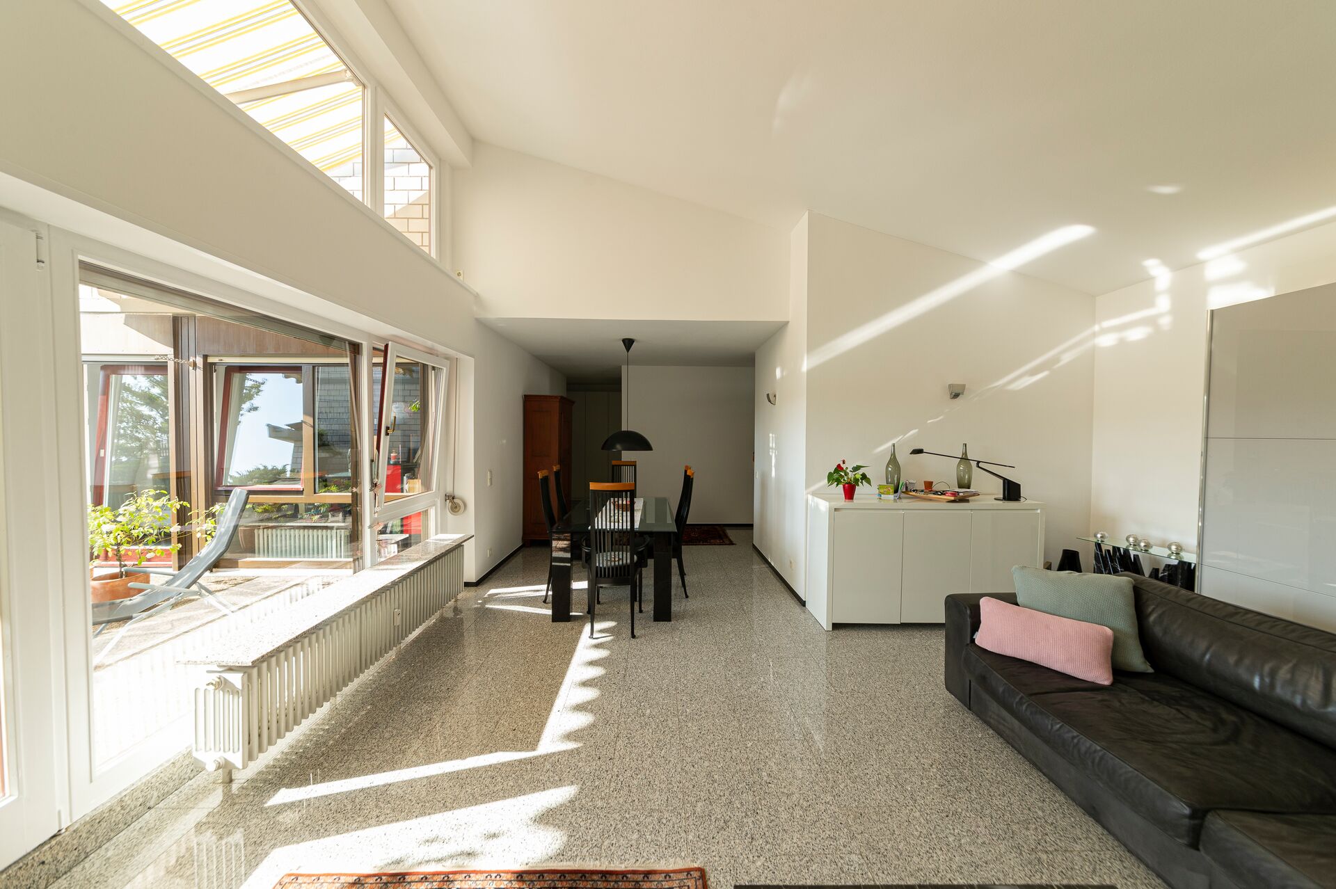 Helle, großzügige und modern gestaltete 3 ZKB - Dachterrassen - Wohnung, Weinheim - Stadt in Weinheim