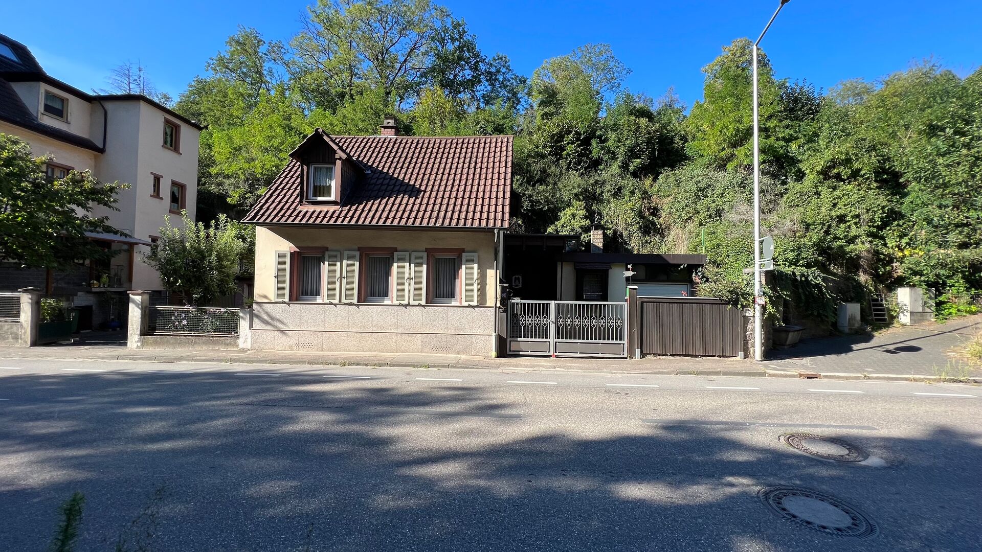 Renovierungsbedürftiges, kleines 1 Familienhaus, Weinheim Anfang Birkenauer Tal in Weinheim