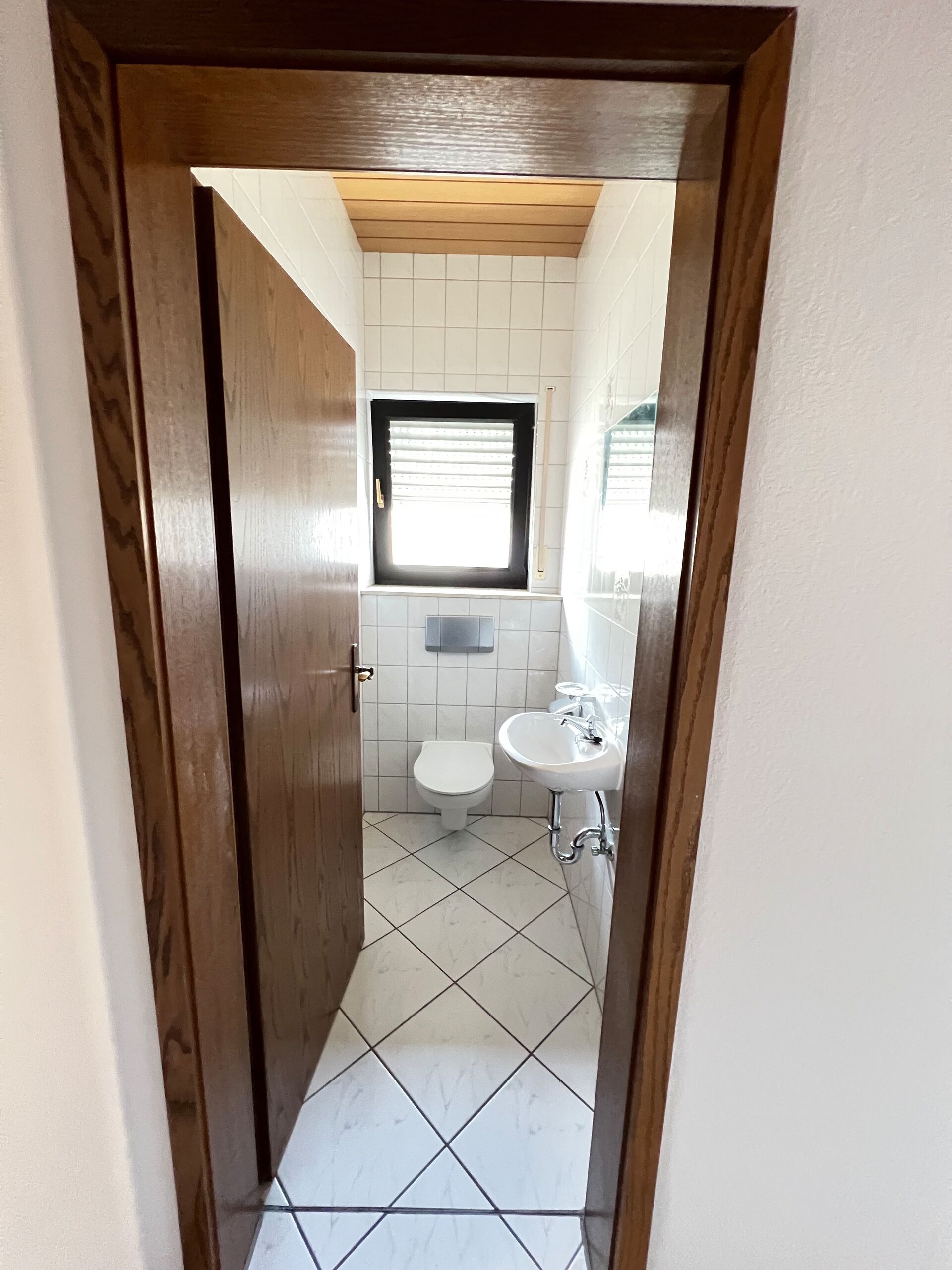 3 ZKB - Dachgeschoss - Wohnung in Birkenau Mitte zum Wohlfühlen -VERMIETET- in Birkenau