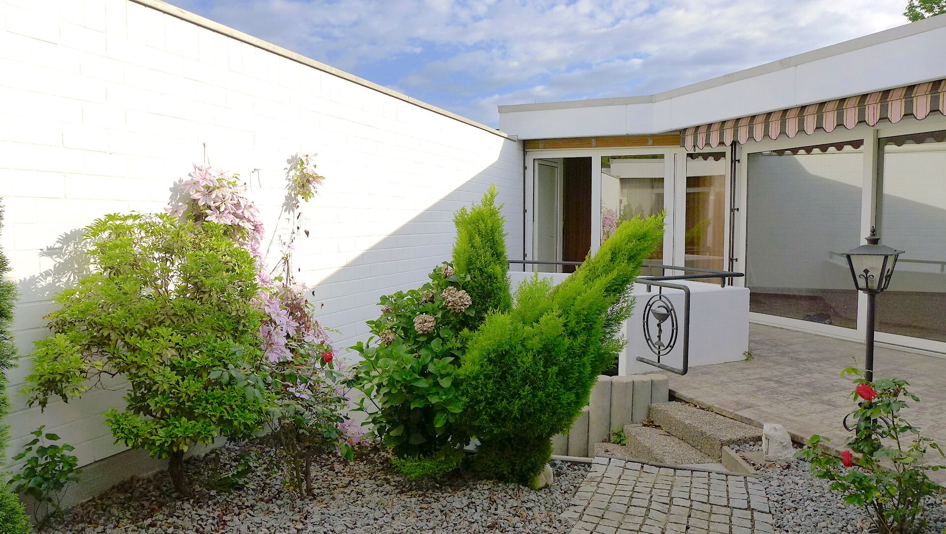 Schöner - heller Bungalow in Weinheim-Weststadt - VERMIETET - in Weinheim