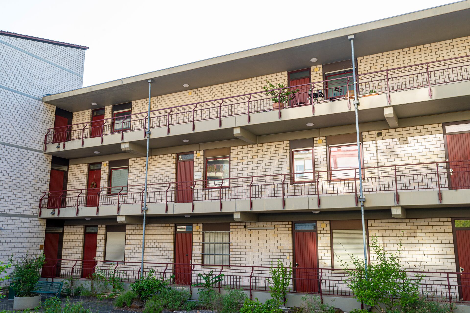 Helle, großzügige und modern gestaltete 3 ZKB - Dachterrassen - Wohnung, Weinheim - Stadt in Weinheim