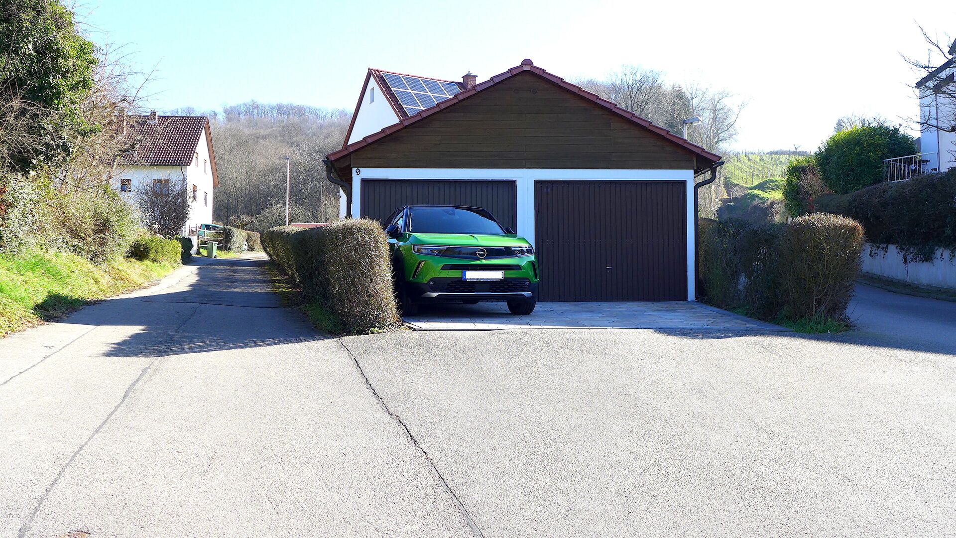 Renoviertes und freistehendes Zweifamilienhaus in bevorzugter Wohnlage, Weinheim Lützelsachsen in Weinheim