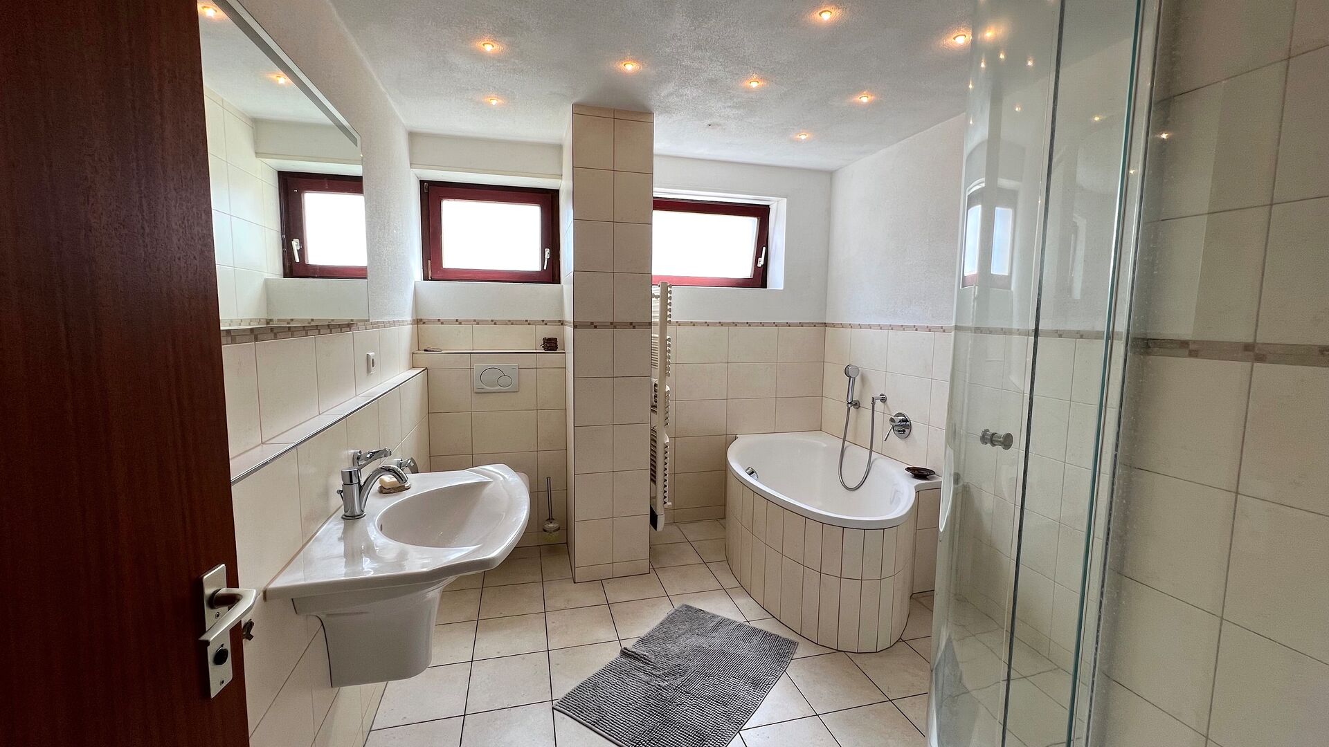 Sonnige 4 Zimmer Wohnung 