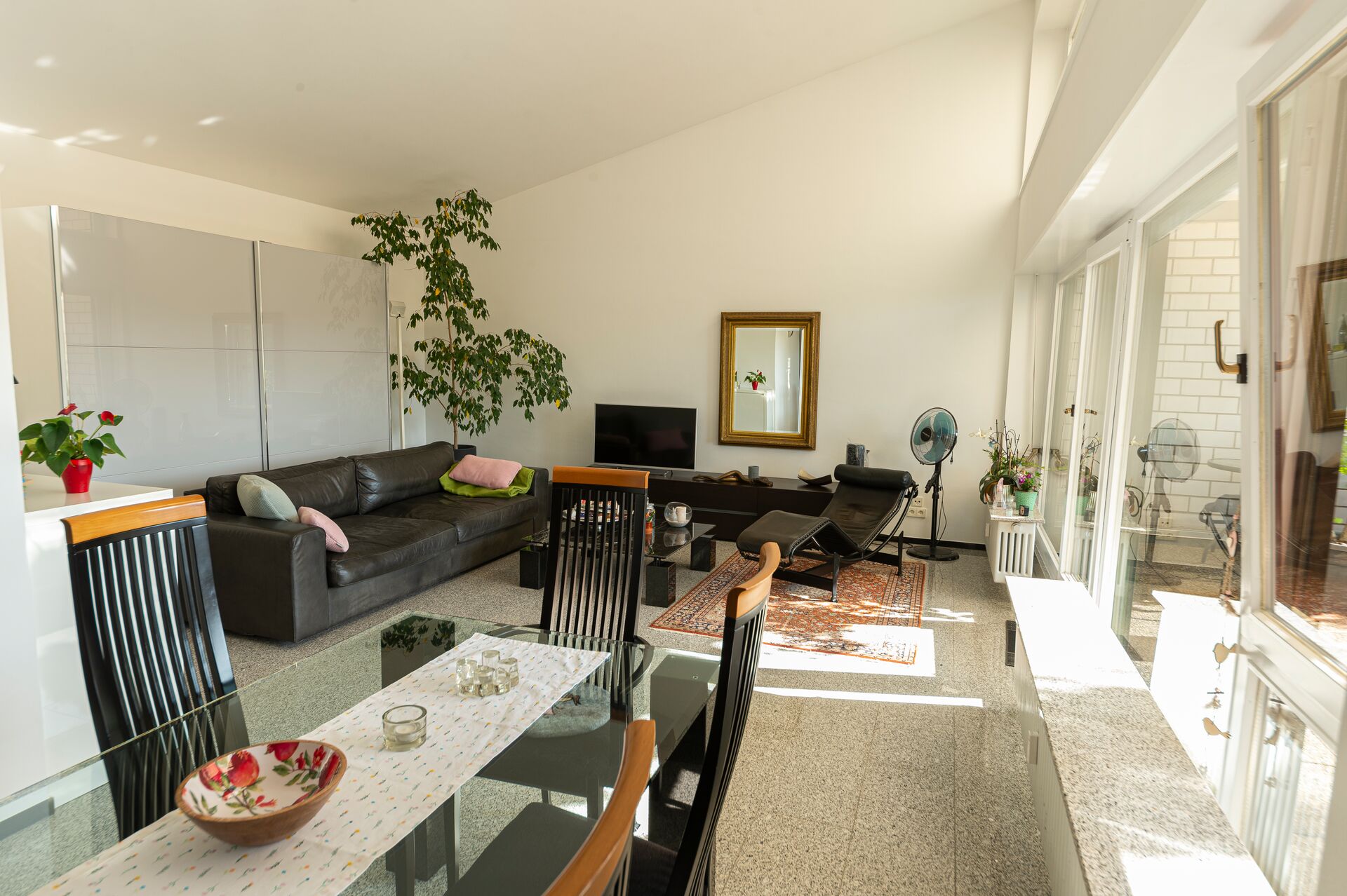 Helle, großzügige und modern gestaltete 3 ZKB - Dachterrassen - Wohnung, Weinheim - Stadt in Weinheim