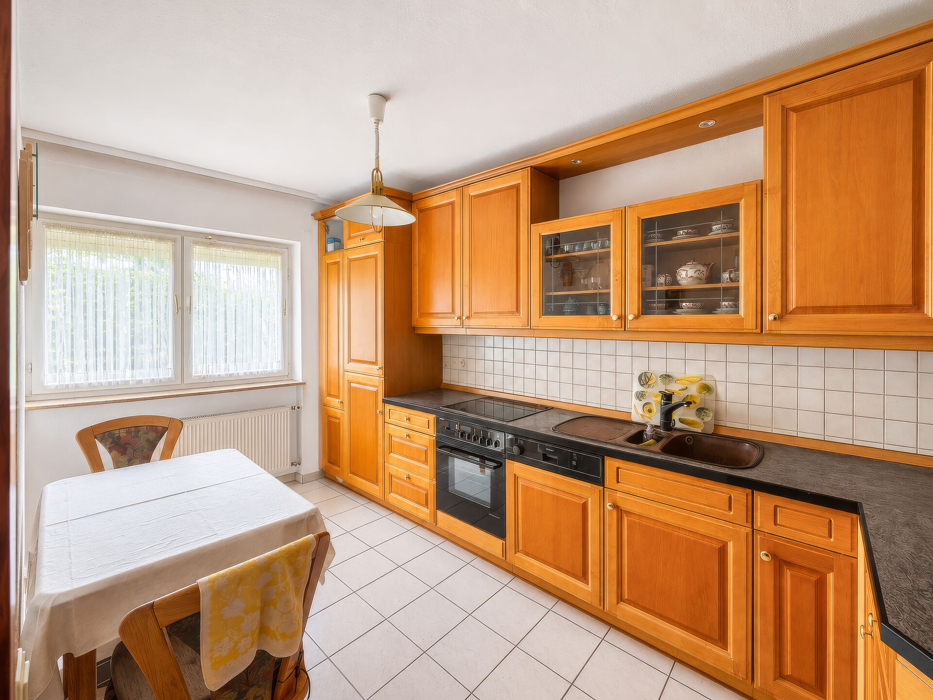 Klassisches Einfamilienhaus in bevorzugter Wohnlage mit herrlicher Aussicht und viel Potenzial in Weinheim