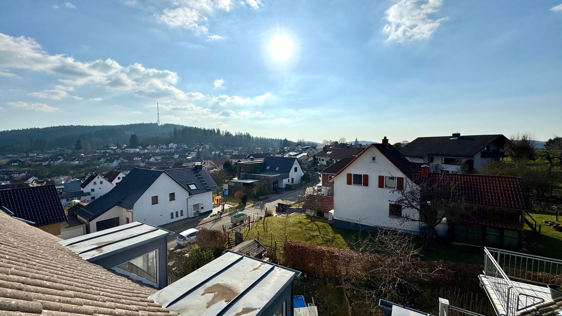 Großzügige Dachgeschosswohnung mit Galerie, Balkon, Wald-Michelbach OT Siedelsbrunn in Wald-Michelbach