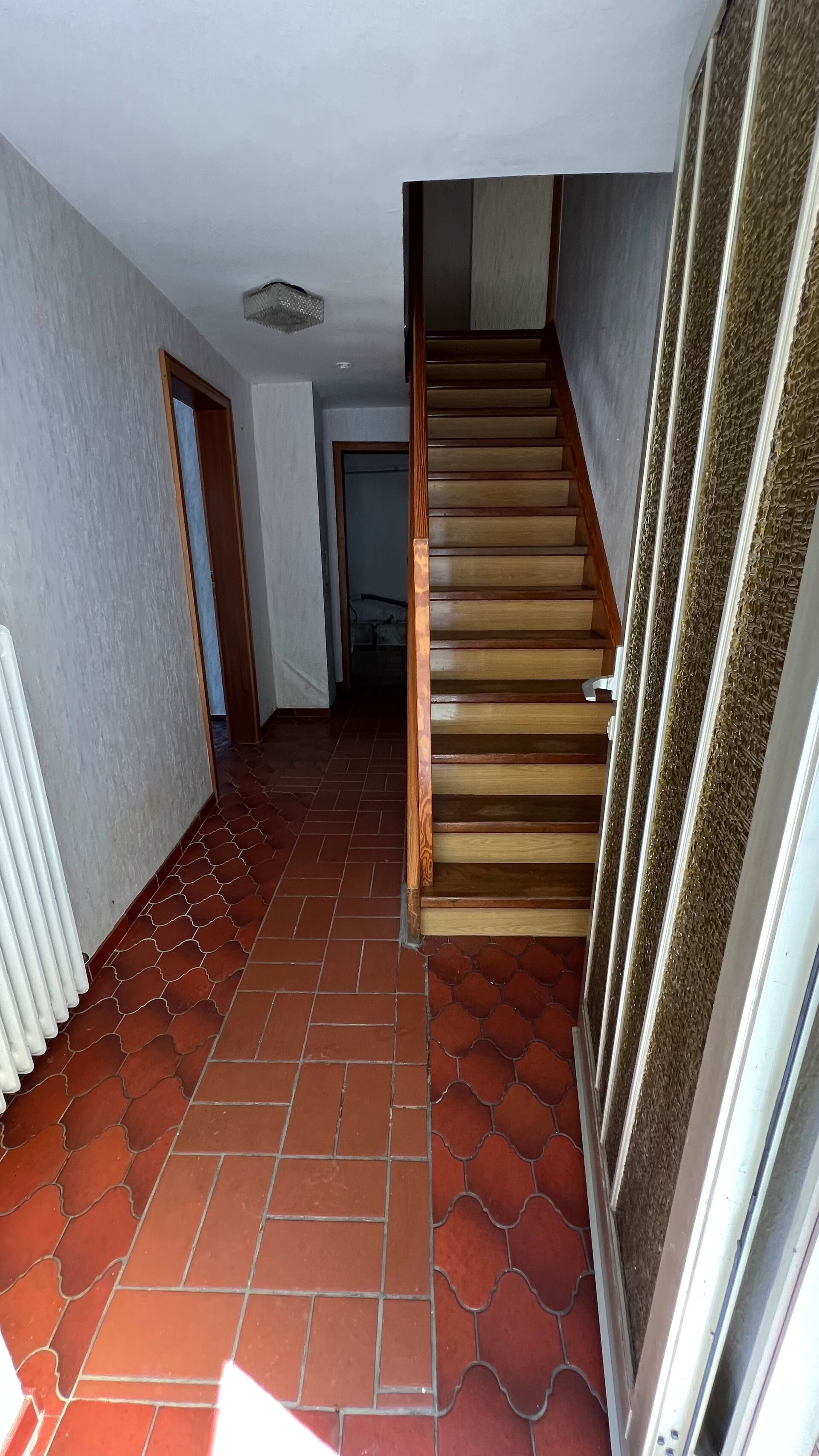 Sanierungsbedürftige 5 Zimmer Haushälfte, Weinheim-Stadt in Weinheim