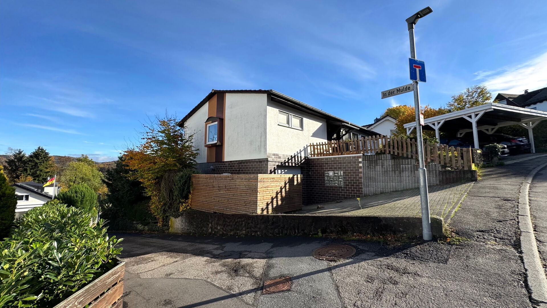 Viel Platz für Ihre Zukunft: Einfamilienhaus mit Fernblick, Weinheim-Steinklingen in Weinheim