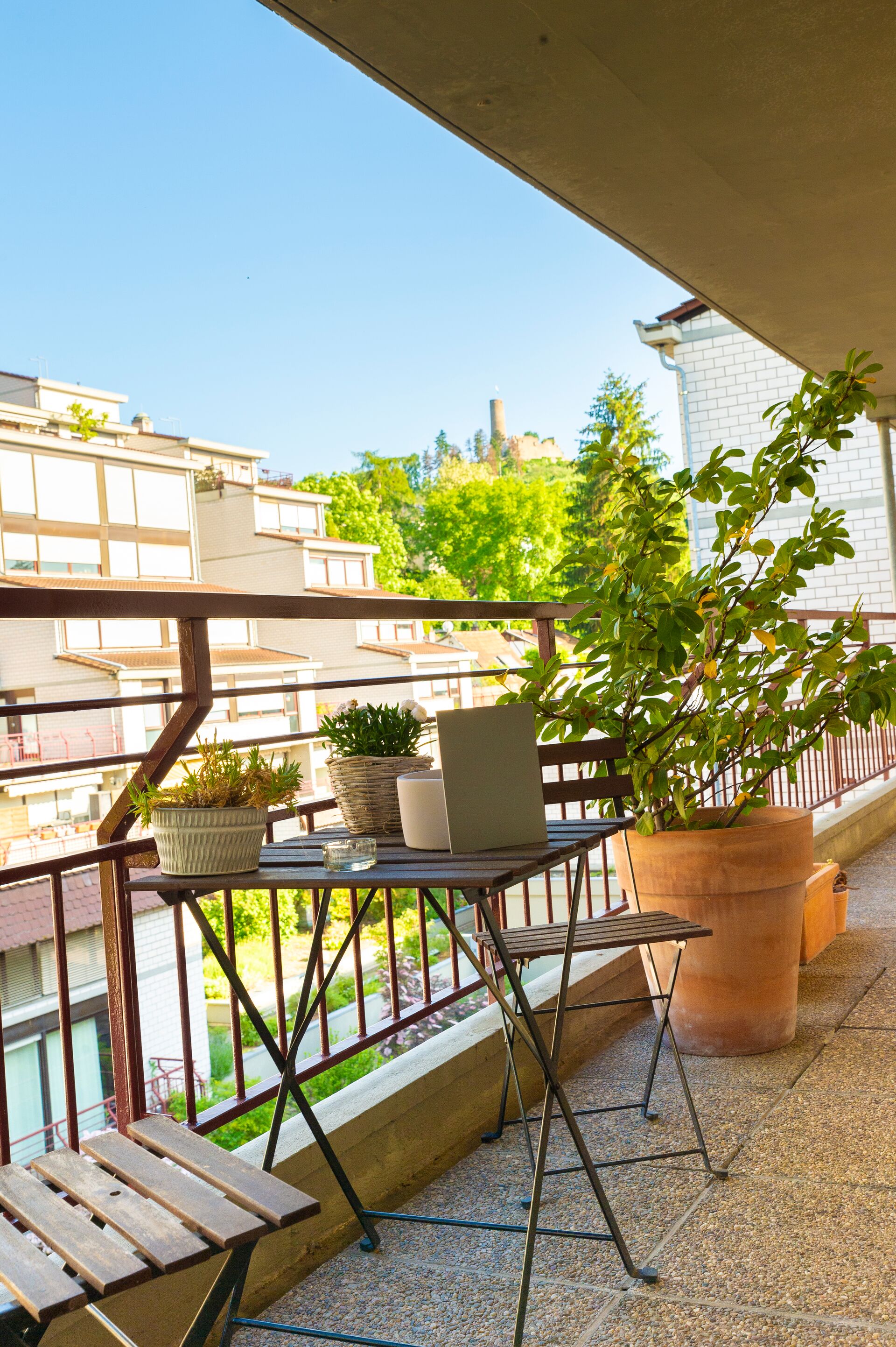 Helle, großzügige und modern gestaltete 3 ZKB - Dachterrassen - Wohnung, Weinheim - Stadt in Weinheim