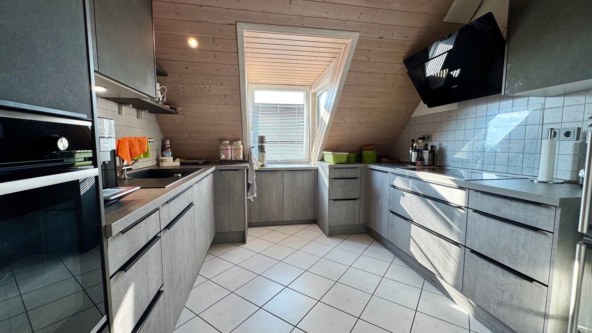 Großzügige Dachgeschosswohnung mit Galerie, Balkon, Wald-Michelbach OT Siedelsbrunn in Wald-Michelbach